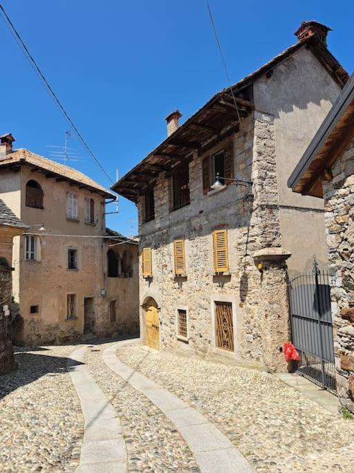 Appartamento Storico Con Giardino Soleggiato - B&B Via Rinaldi Arto Centonara Exteriér fotografie